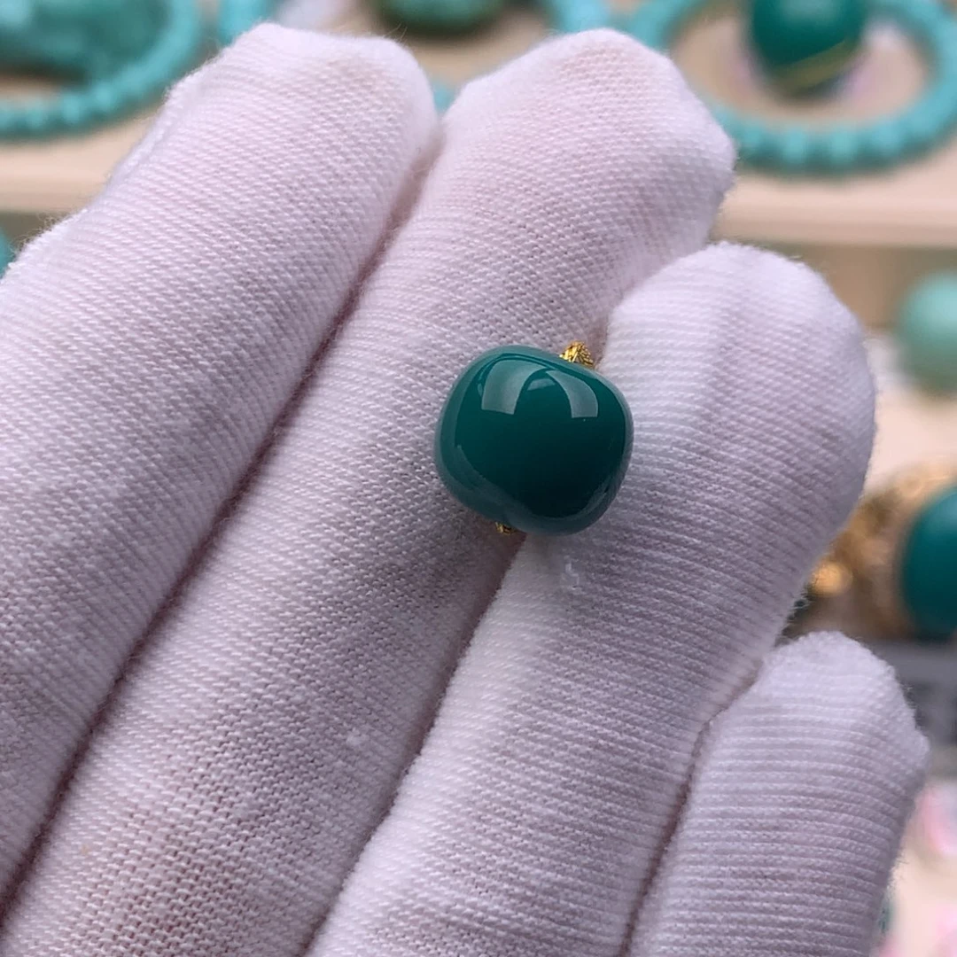 绿松石未镶嵌珠宝奇石10.3