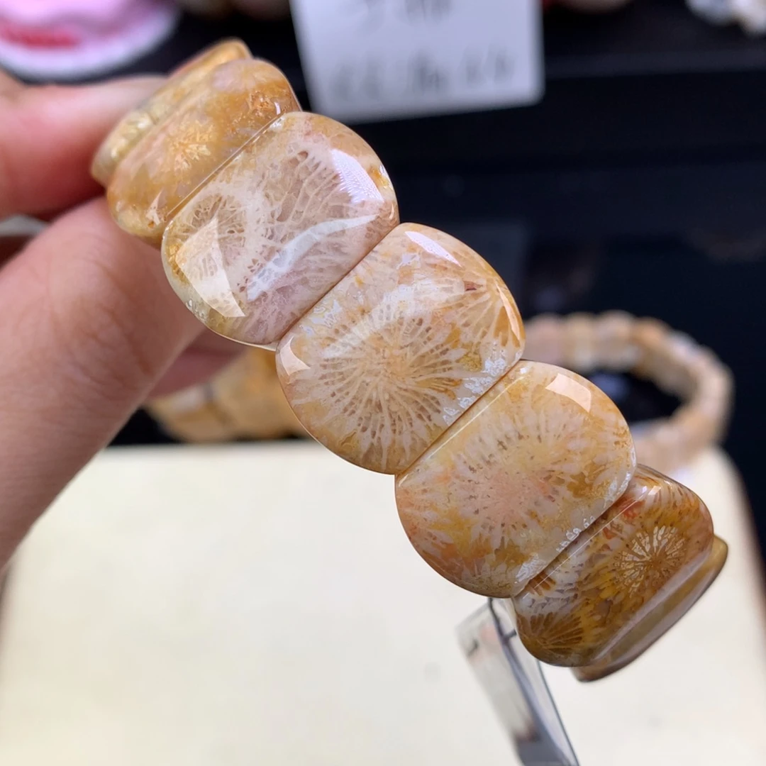 硅化珊瑚（珊瑚玉）未镶嵌吊坠(赠链)五折大花手排（36号）