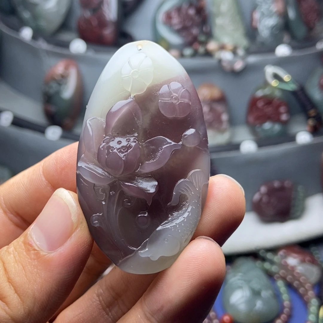 玉***姐玛瑙/玉髓未镶嵌颈饰