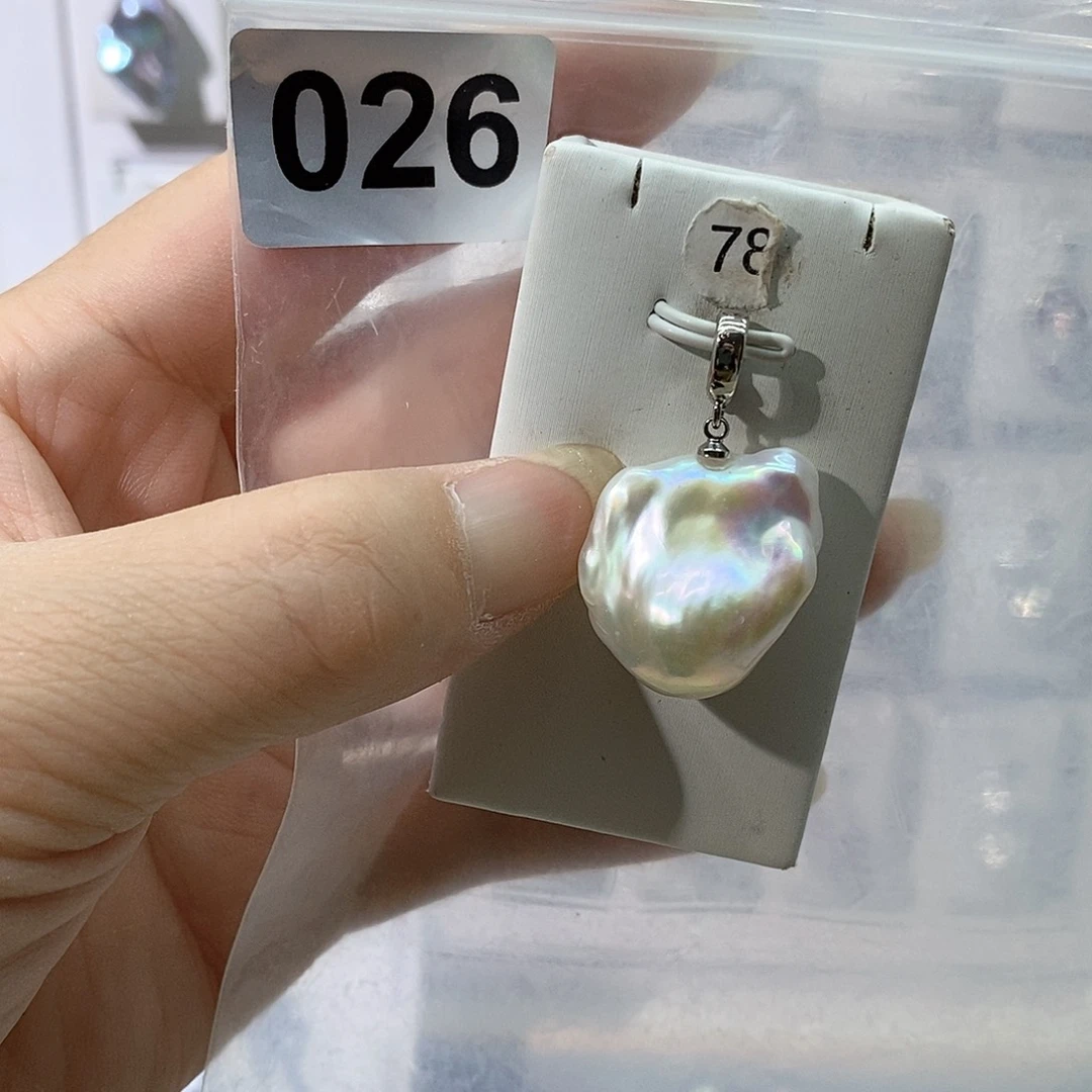 淡水珍珠合金颈饰