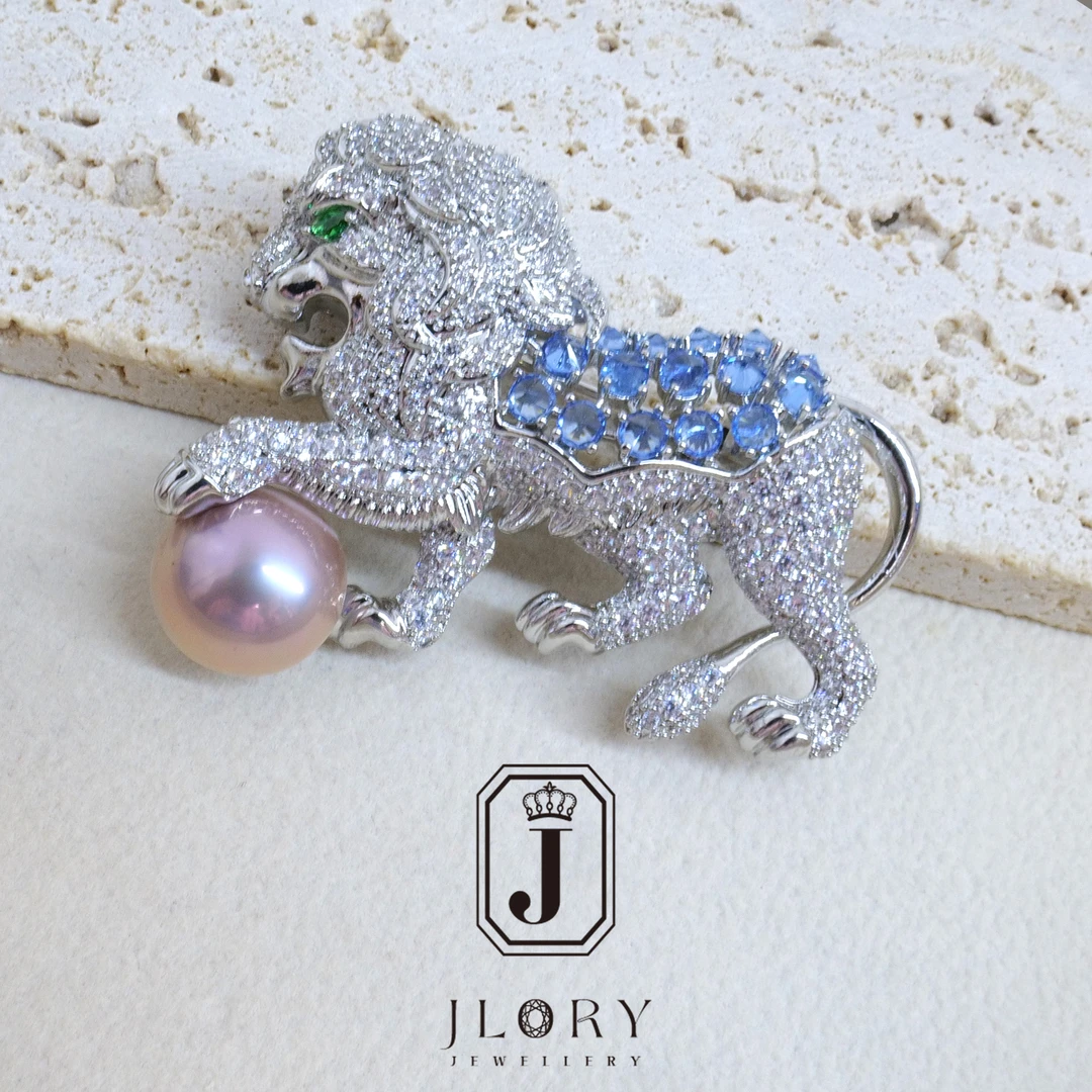 13-14mm 淡水仙境紫马贝狮子胸针 236