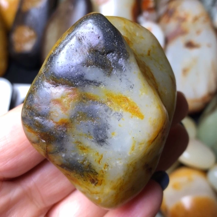 和田玉未镶嵌珠宝奇石