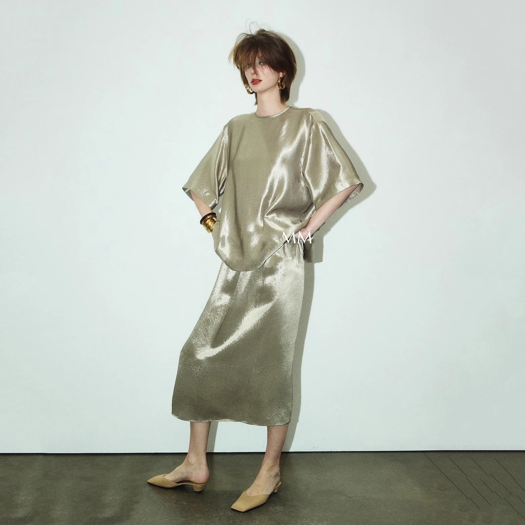 重磅斜纹醋酸浮光跃金绑带日本进口气质显瘦落肩短袖上衣＋半裙夏