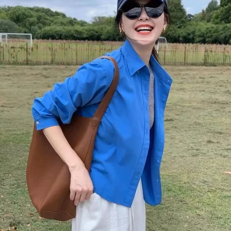 克莱因蓝短款衬衫女秋季新款设计感小众复古韩版宽松衬衣外套