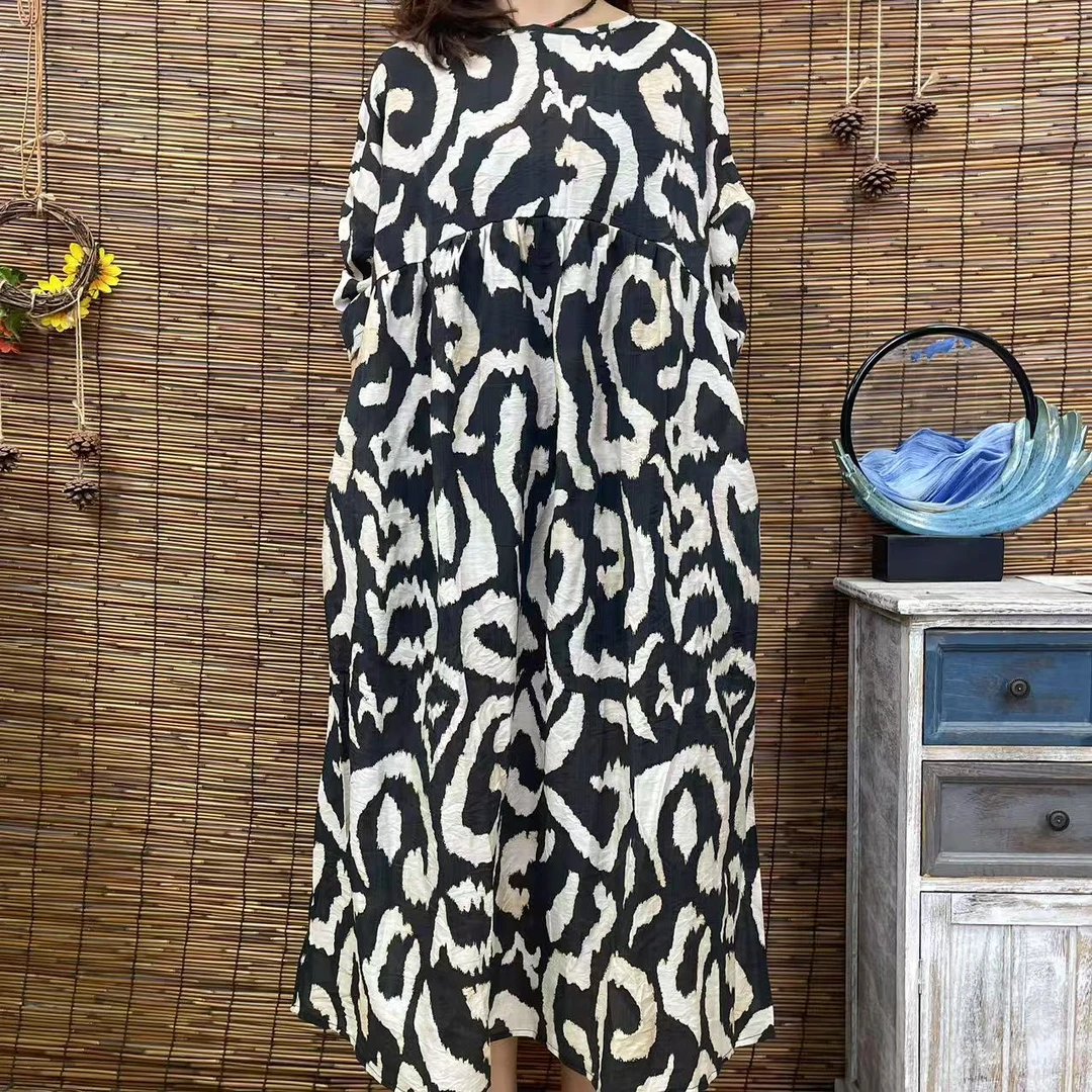 6237新款优雅显瘦圆领黑底灰白印花蛋糕裙长款连衣裙时尚