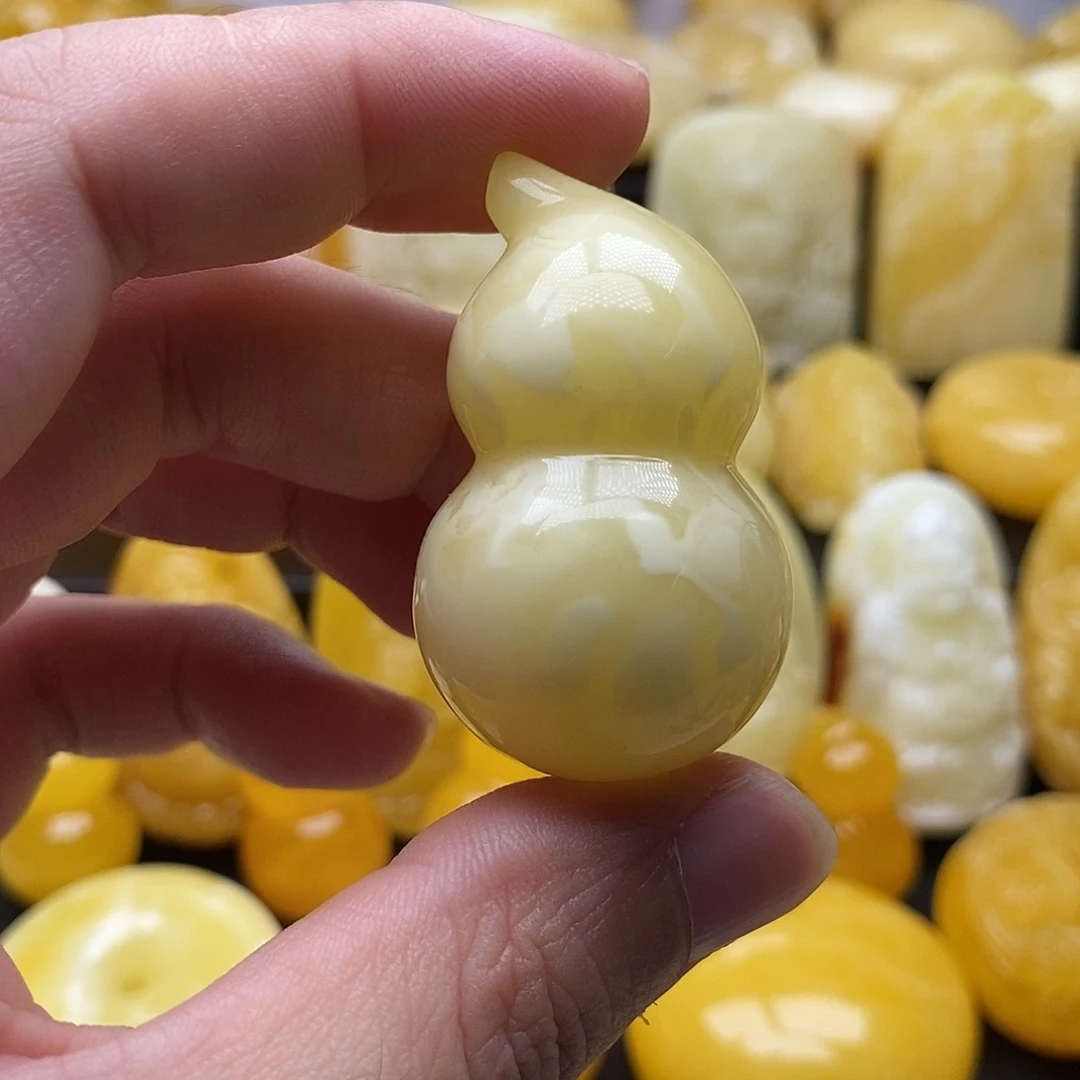 琥珀颈饰未镶嵌琥珀蜜蜡吊坠