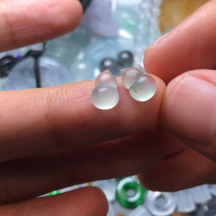 定制翡翠未镶嵌挂件
