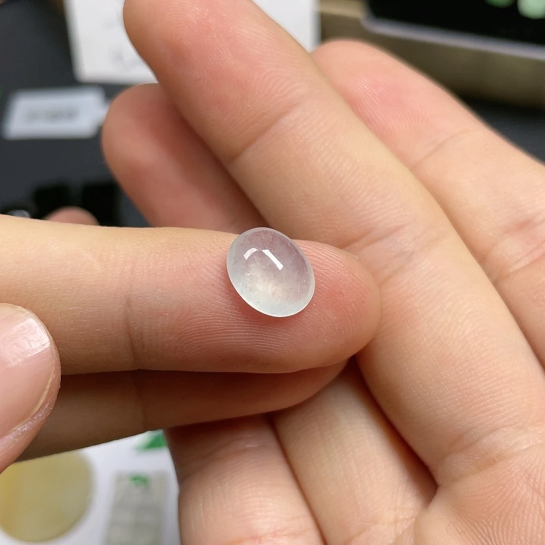 【闪购商品】颈饰未镶嵌翡翠蛋面