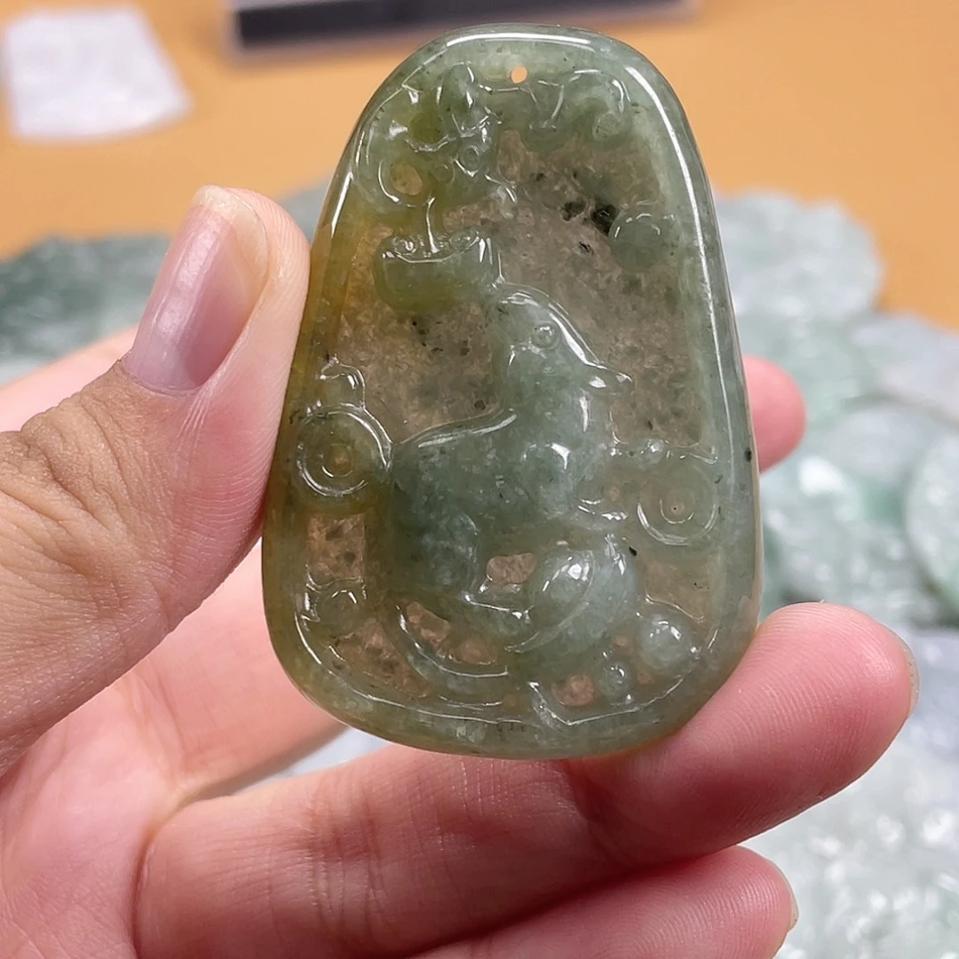 翡翠未镶嵌颈饰翡翠