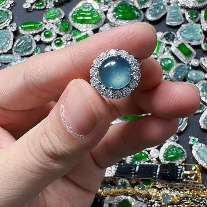 翡翠颈饰未镶嵌天然A货翡翠放漏