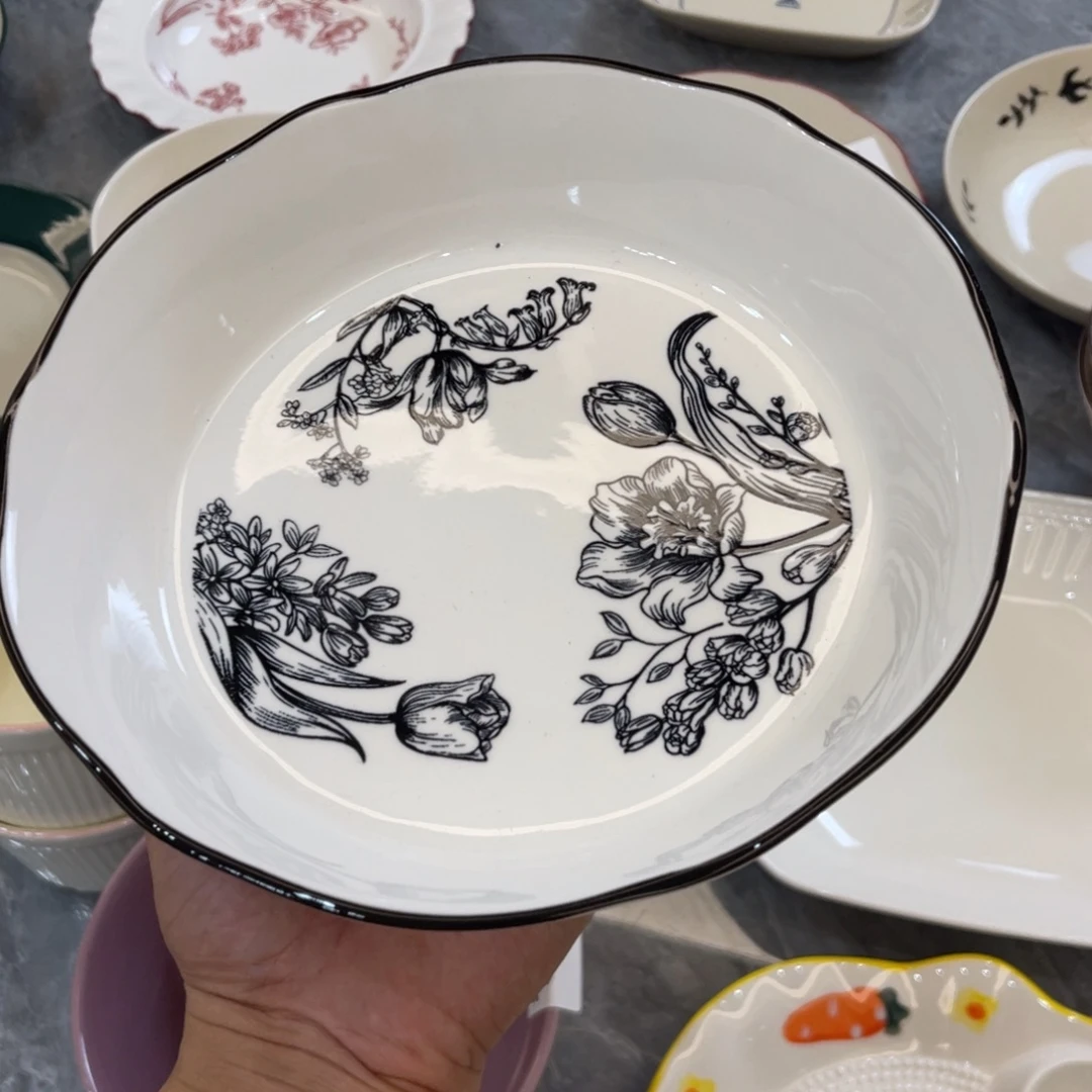 陶瓷微瑕餐具介意勿拍，满18飞！