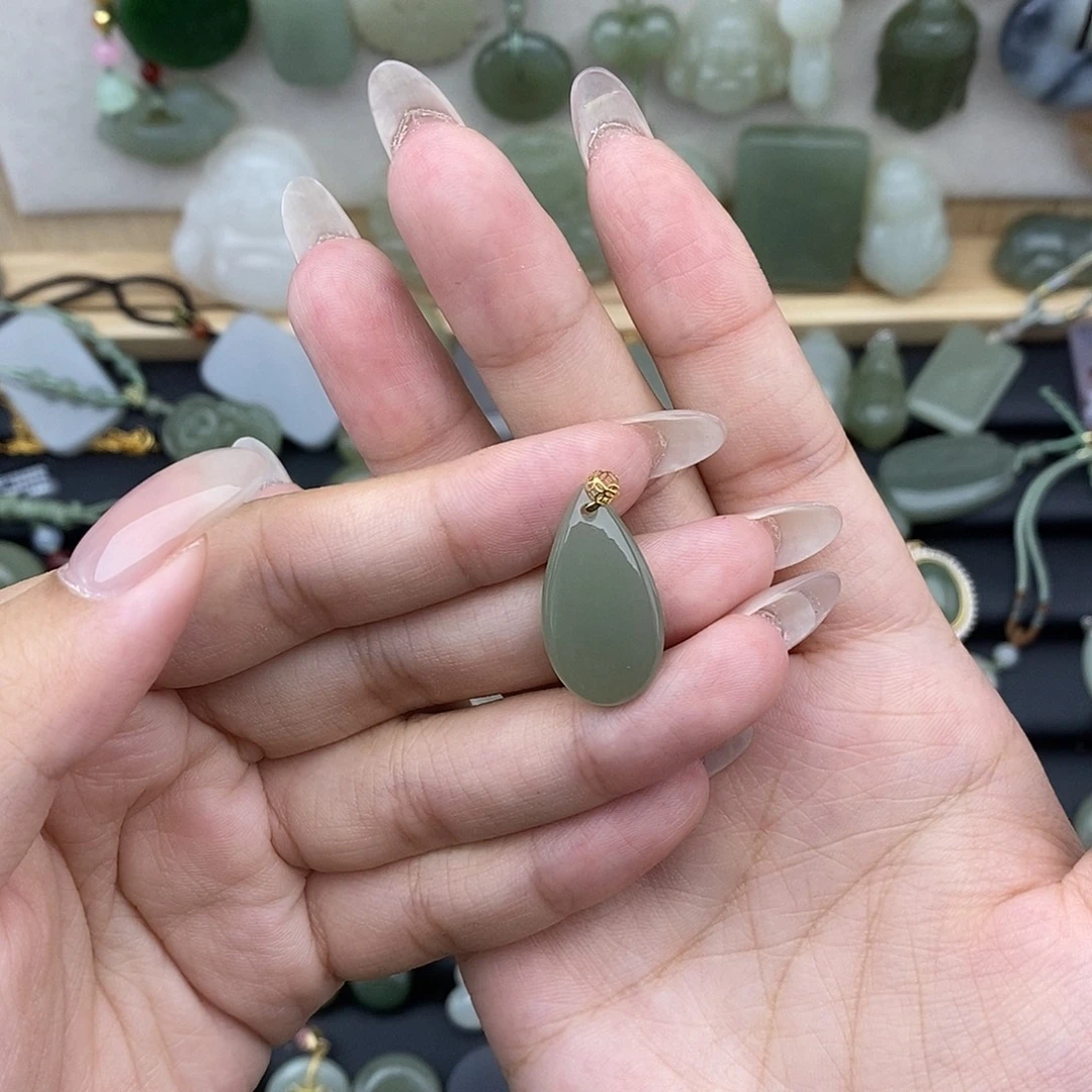 和田玉18K金镶嵌吊坠(不含链)