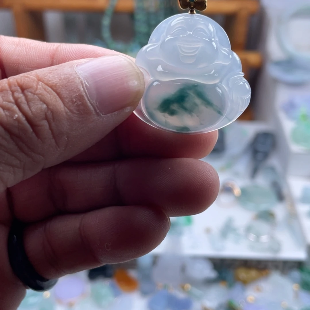 翡翠未镶嵌颈饰翡翠高冰飘花大观音