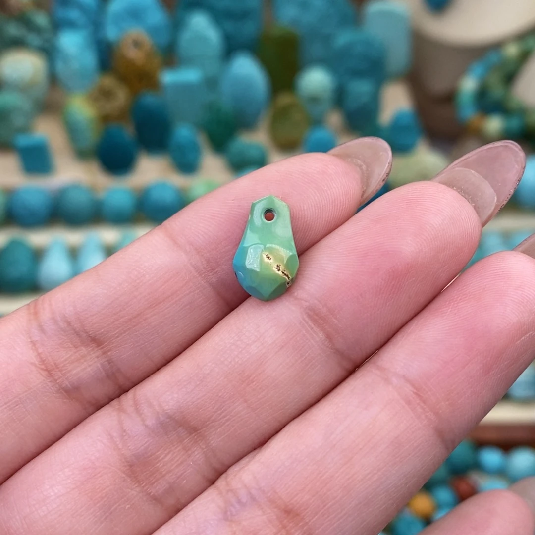 绿松石珠宝奇石未镶嵌静***玩