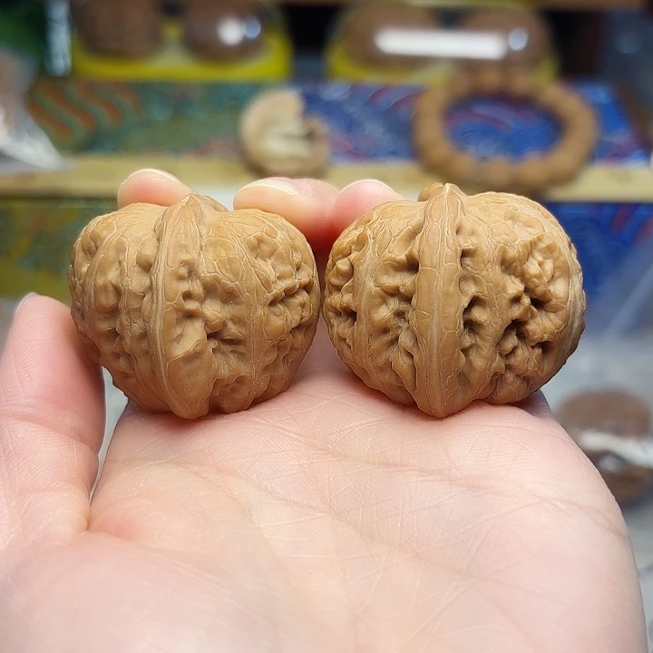 文玩核桃吊坠元宝37