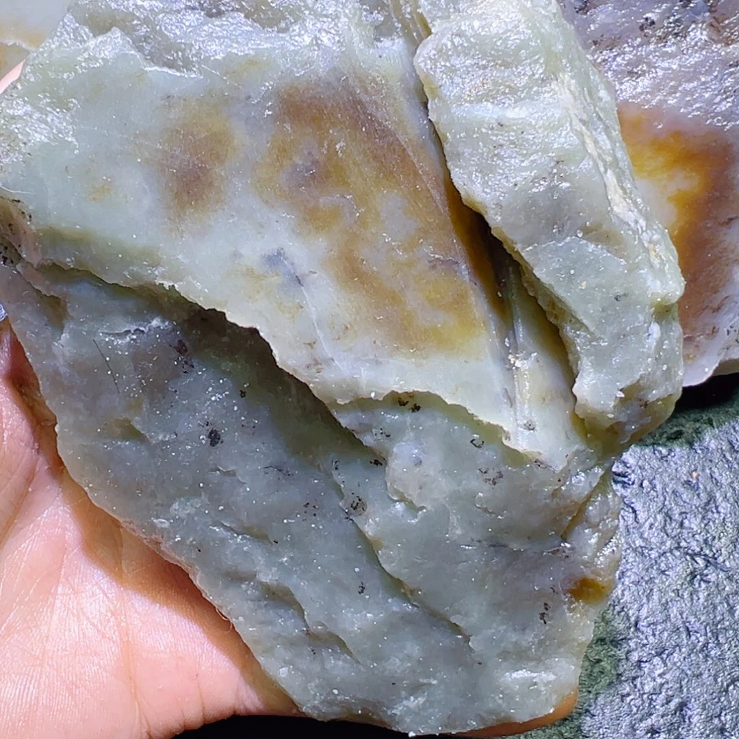 和田玉未镶嵌珠宝半成品