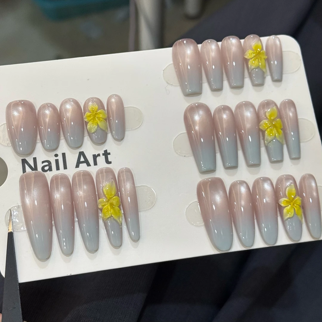 【鸡蛋花】——财财穿戴甲