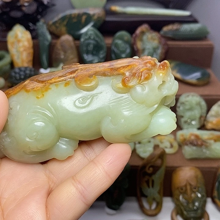 一***生岫岩河磨玉（透闪石质玉）未镶嵌颈饰