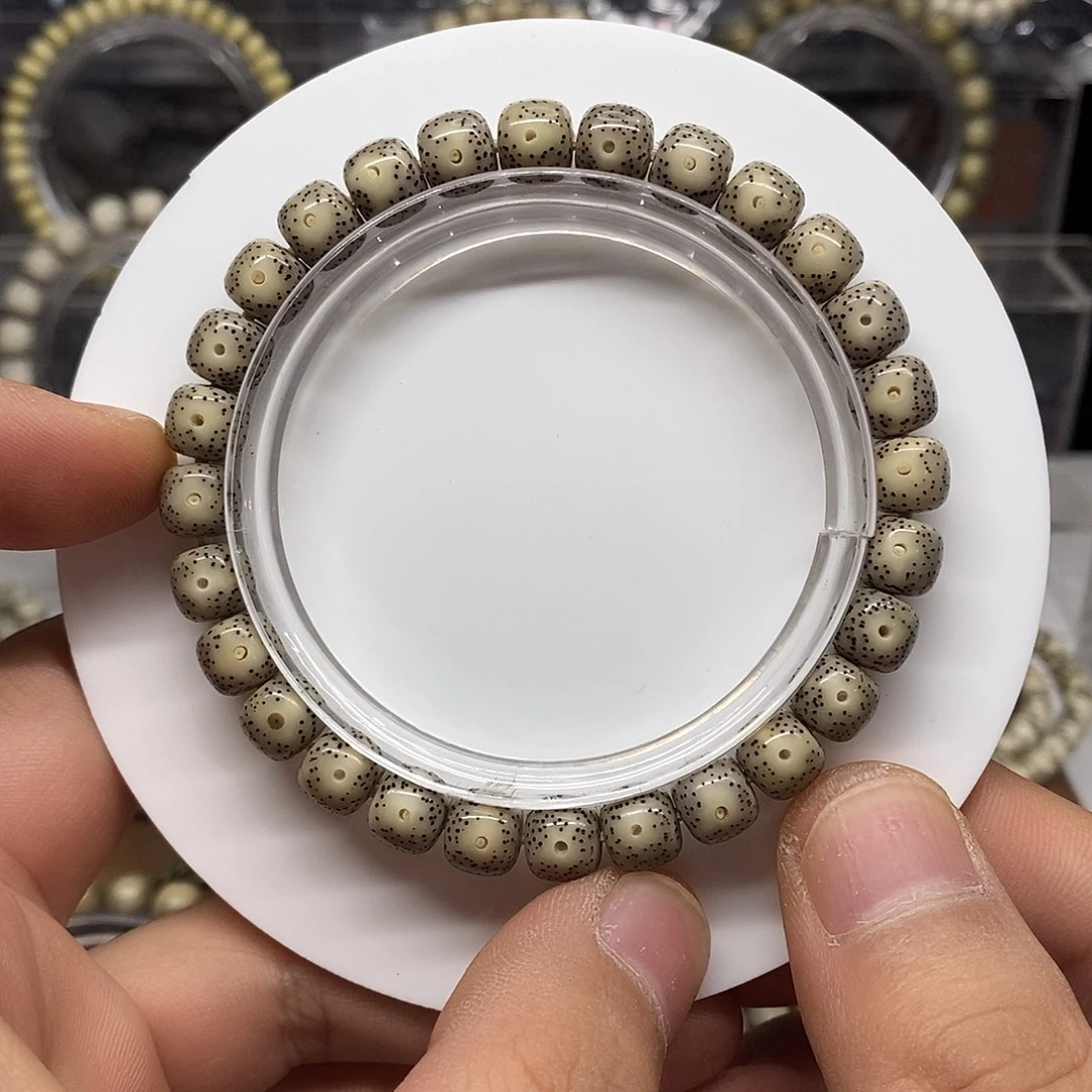 吊坠星月菩提糯冰奶奶灰8x7