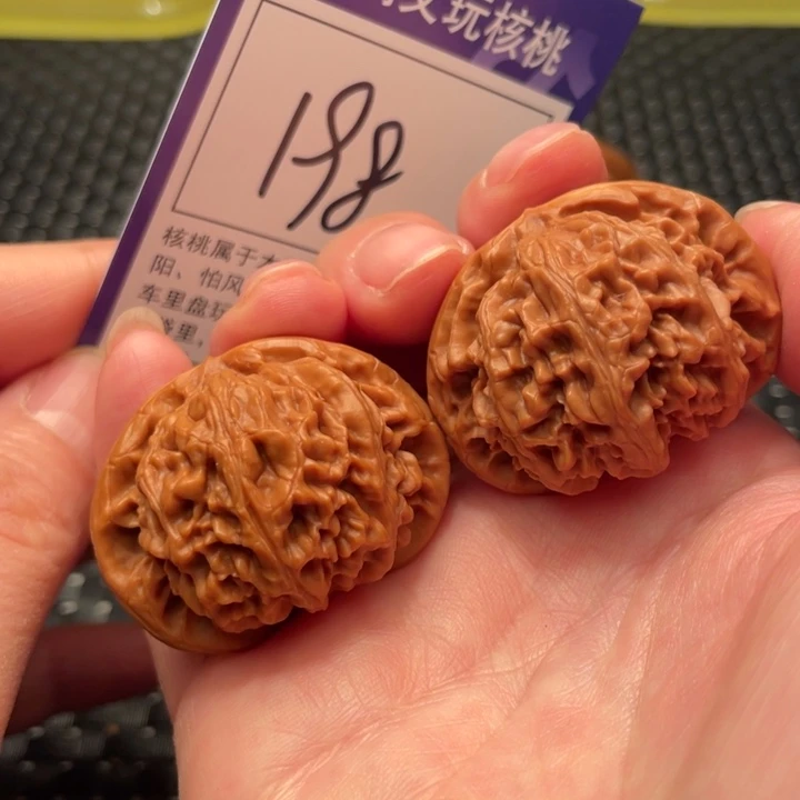 文玩核桃把件40宫灯198