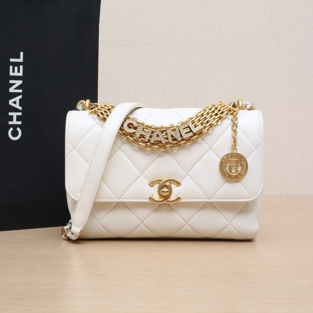 95新 Chanel/香奈儿 【娇22S口盖皮革S芯片水钻LOGO多链条 888836