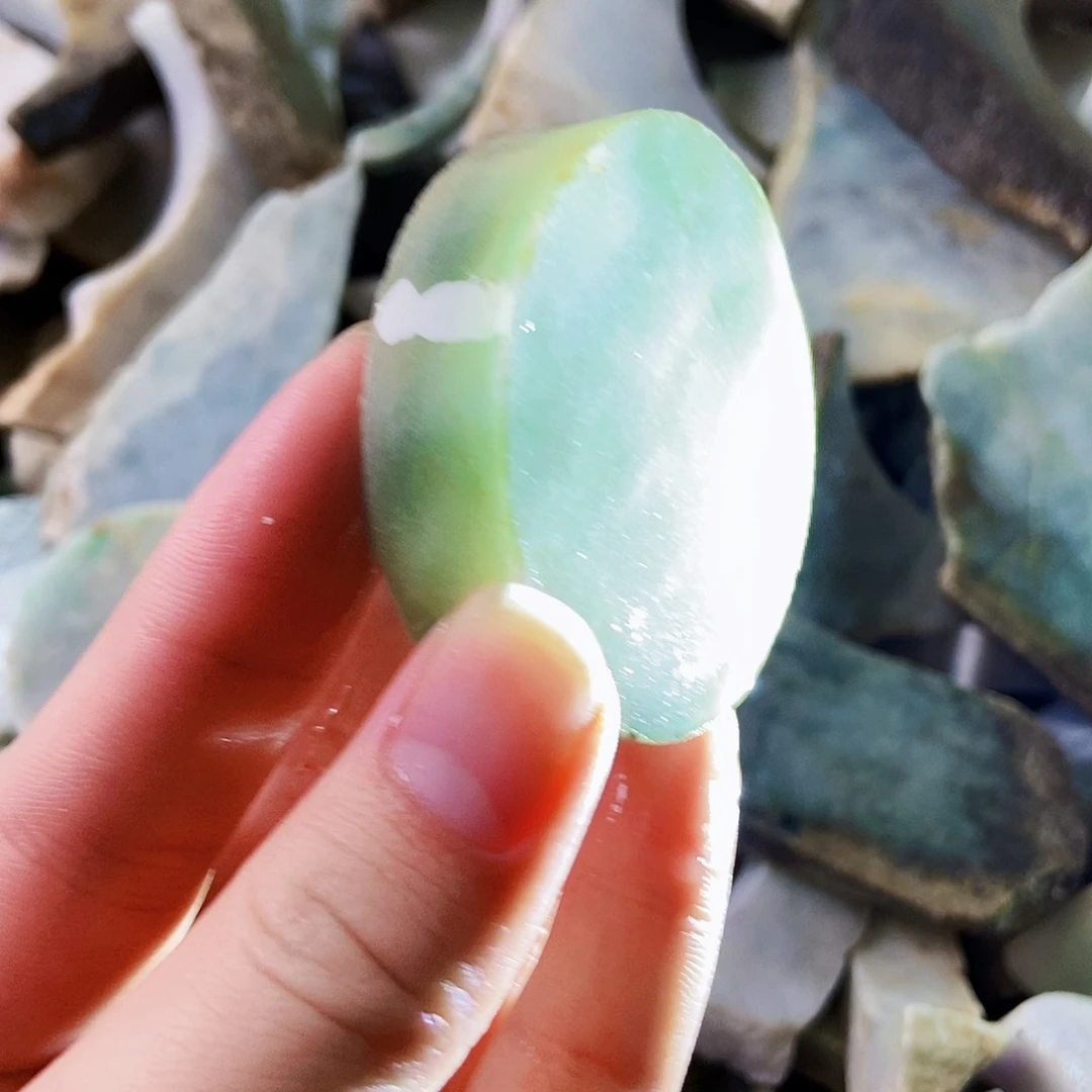 翡翠未镶嵌颈饰天然翡翠