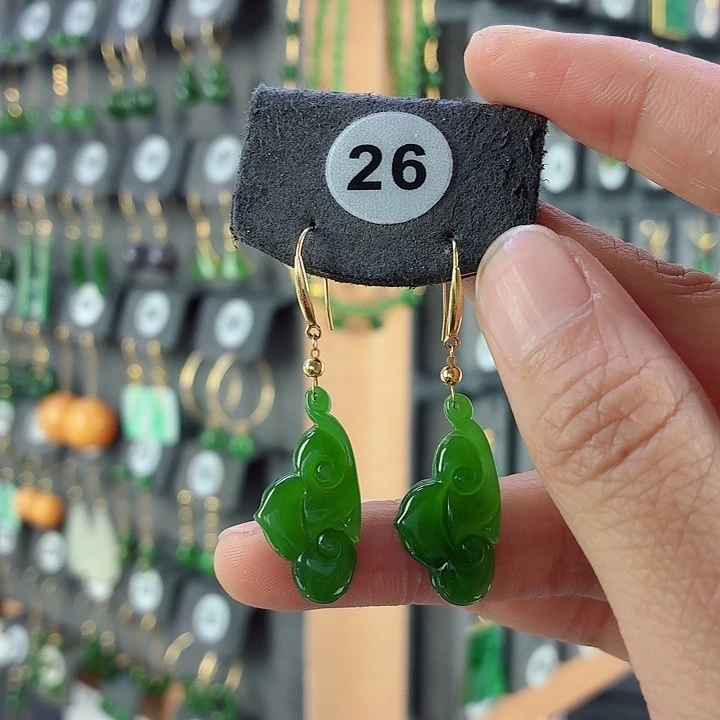 和田玉18K金镶嵌耳饰