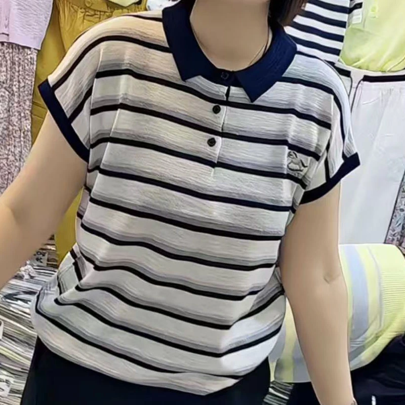 今年流行穿搭2025夏季新款温柔风条纹立领毛针织衫休闲风短袖上衣