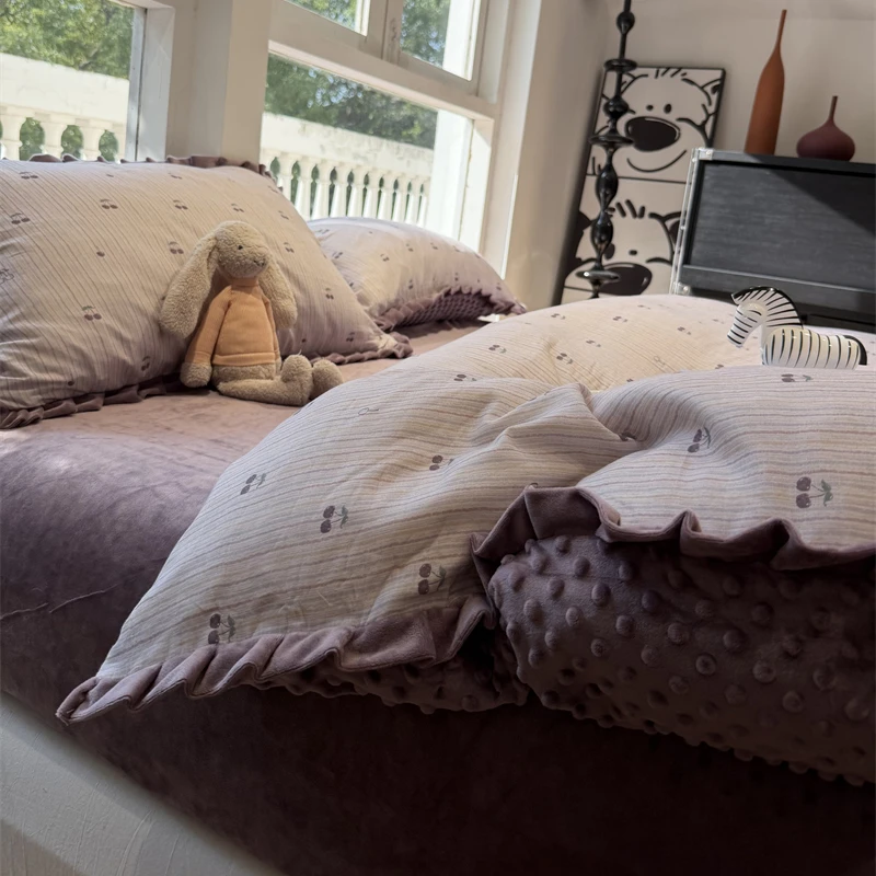 易安阁少女皱皱花边双层纱加豆豆绒条纹樱桃紫色四件套1.5m1.8米