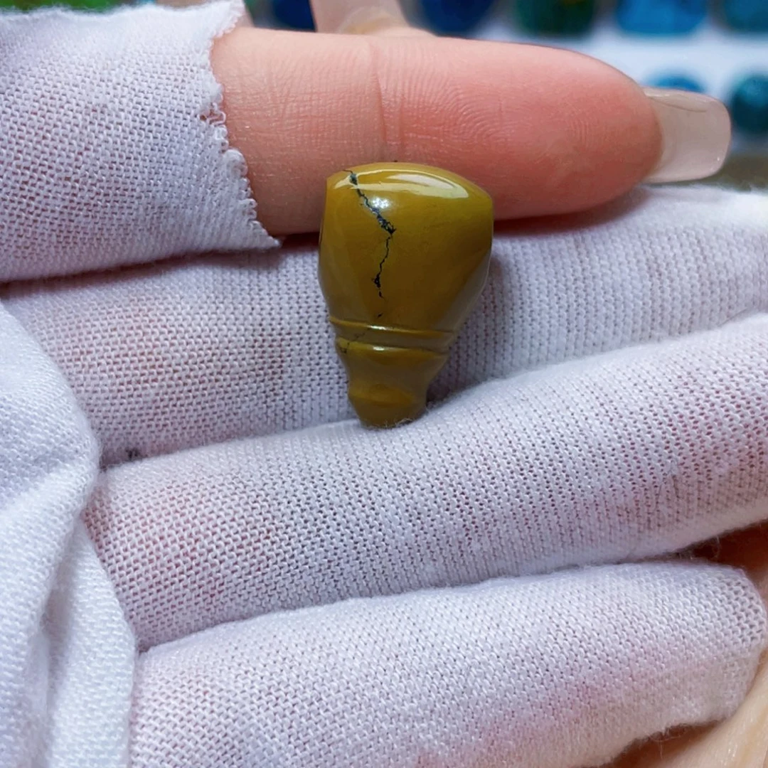 绿松石未镶嵌饰品