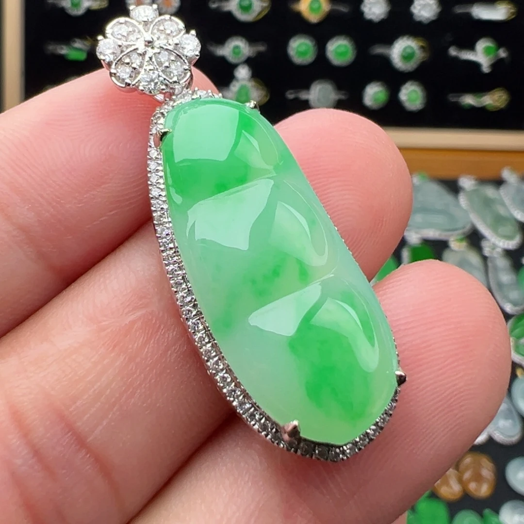 翡翠18K金镶嵌颈饰豆子21.8