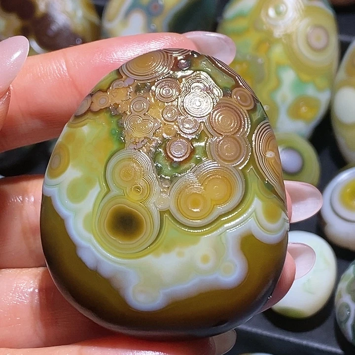 玛瑙/玉髓未镶嵌珠宝奇石88