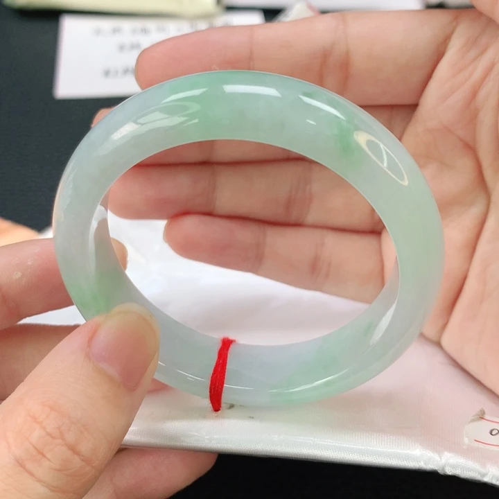 翡翠手镯未镶嵌缅甸51