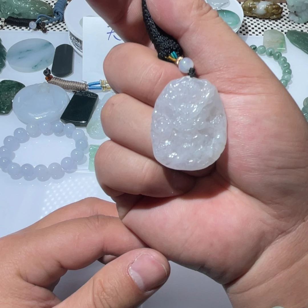 翡翠颈饰未镶嵌天然