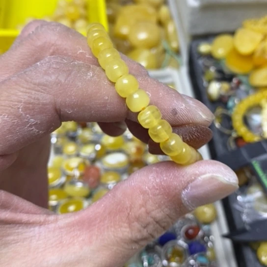 未镶嵌蜜蜡裸石多样性发货