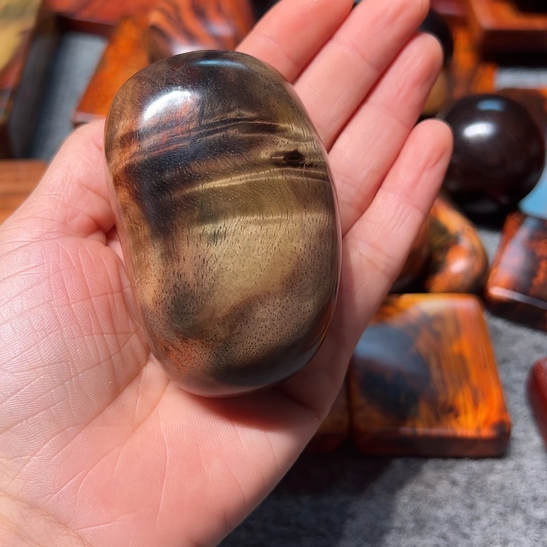 m***⑧交趾黄檀（大红酸枝）