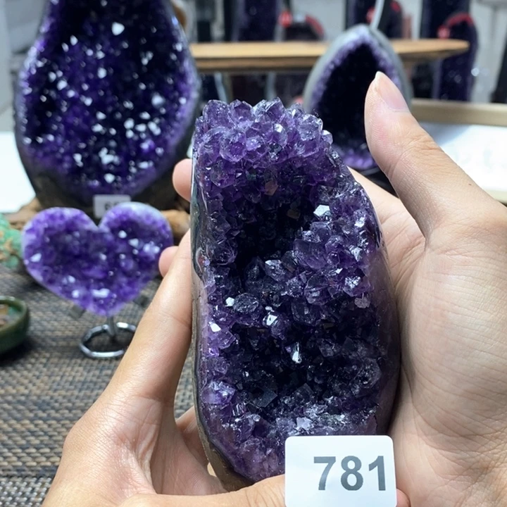 未镶嵌大型摆件（非配饰）水晶