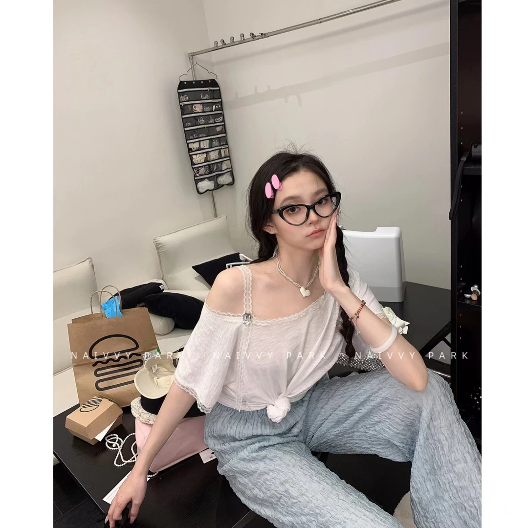 NAIVVY【与你初遇时】休闲百搭气质韩版蕾丝拼接甜美短袖insT恤