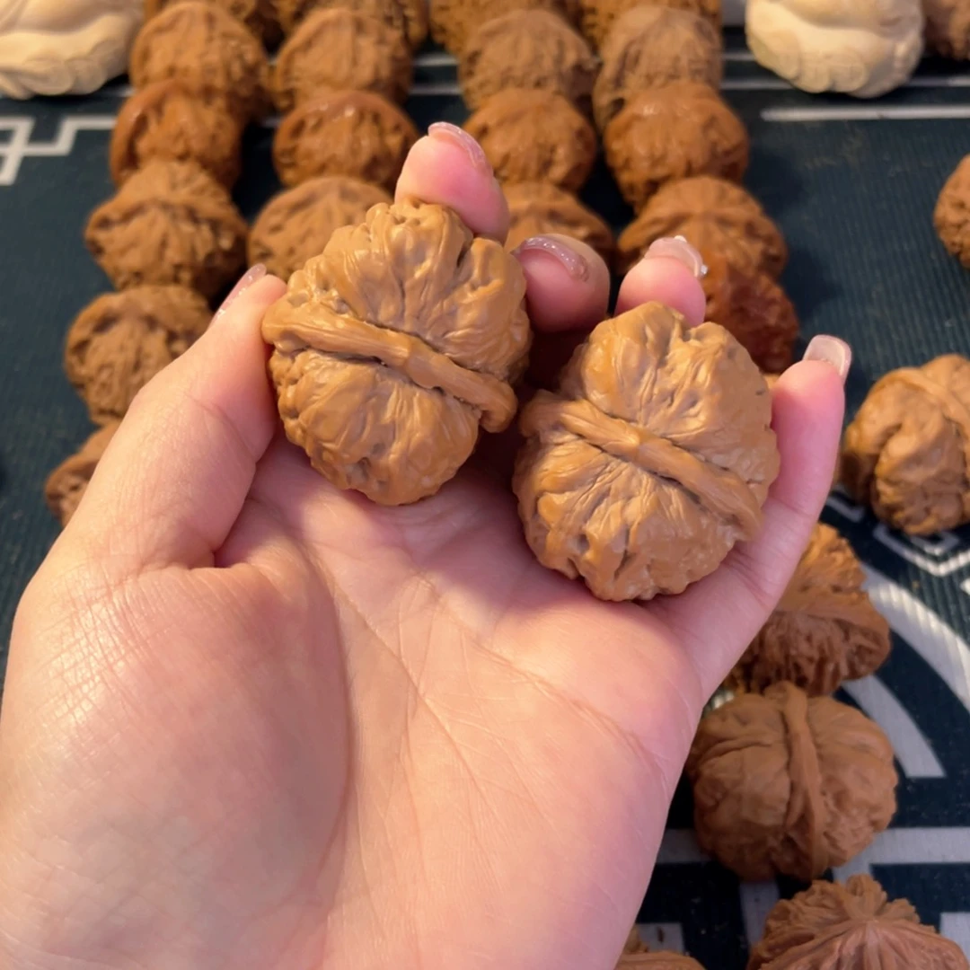 的***包文玩核桃吊坠蛤蟆39