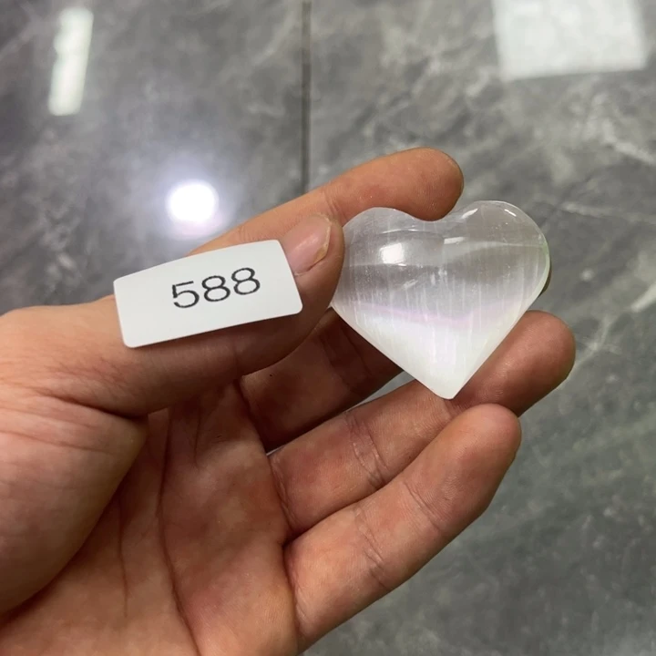 未镶嵌水晶大型摆件（非配饰）