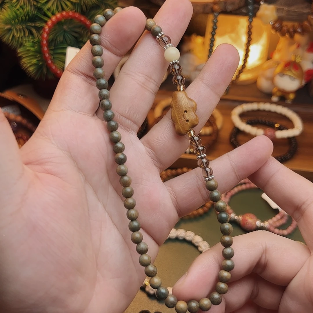 无事牌维腊木（绿檀）