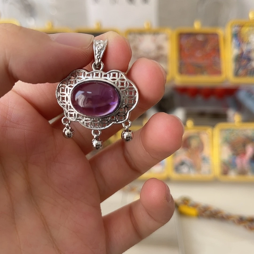 水晶合金颈饰矿坑
