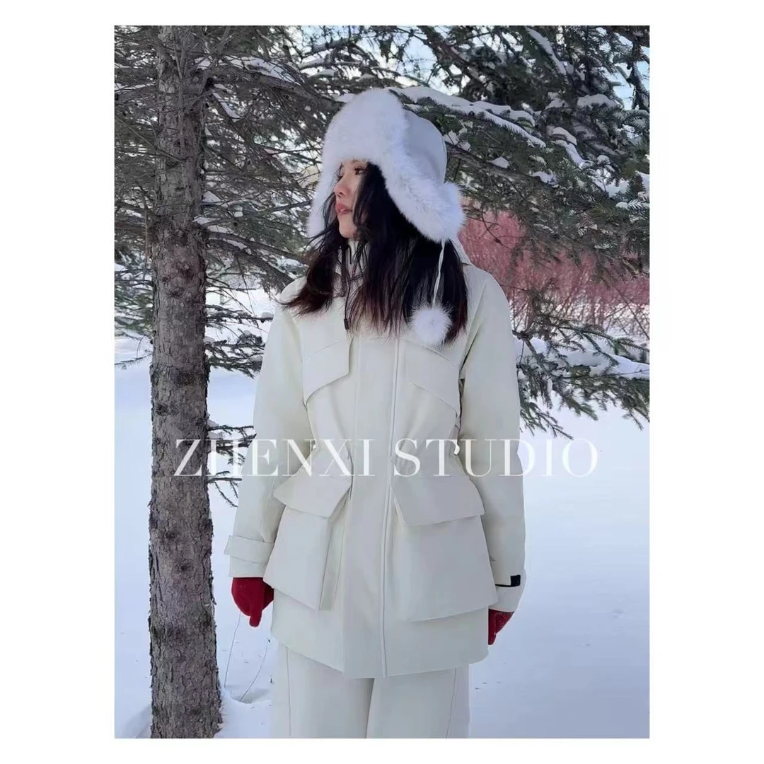 针西【匈牙利大鹅】高个子穿搭女款秋冬保暖90白鹅绒冲锋衣W90136