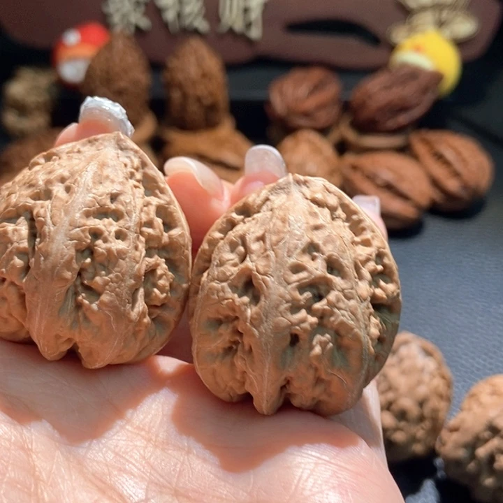 寒***月吊坠文玩核桃聚核财婉楸200