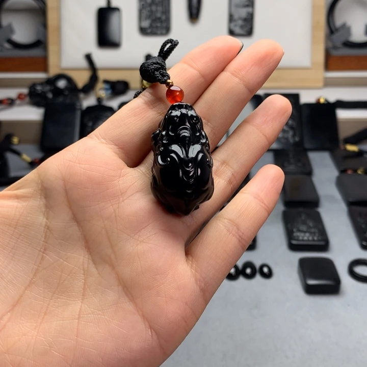 和田玉（墨玉）未镶嵌挂件