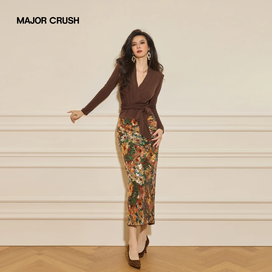 MAJOR CRUSH冬季新款山暮晚风套裙修身奢华珠片套装裙49099