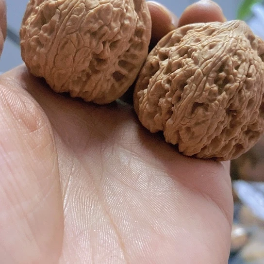 【闪购商品】把件文玩核桃40平谷绣球