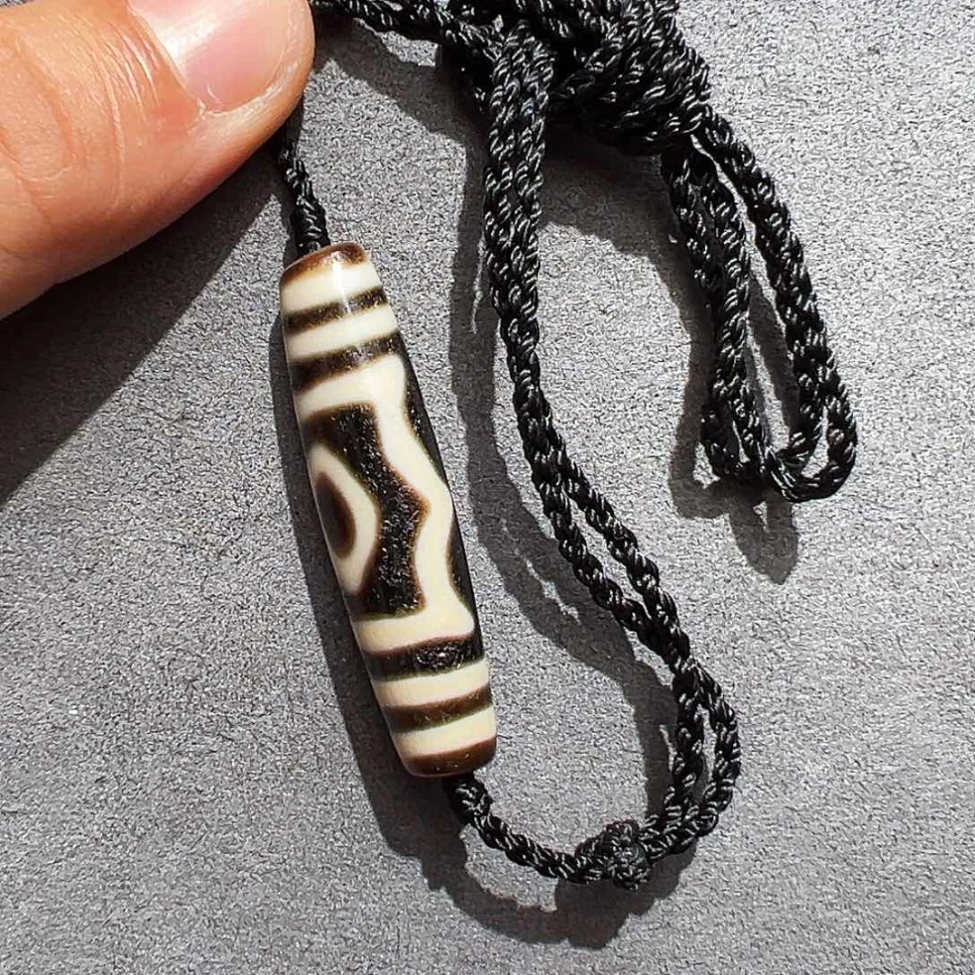 *****玛瑙未镶嵌颈饰上肯现代玛瑙制品