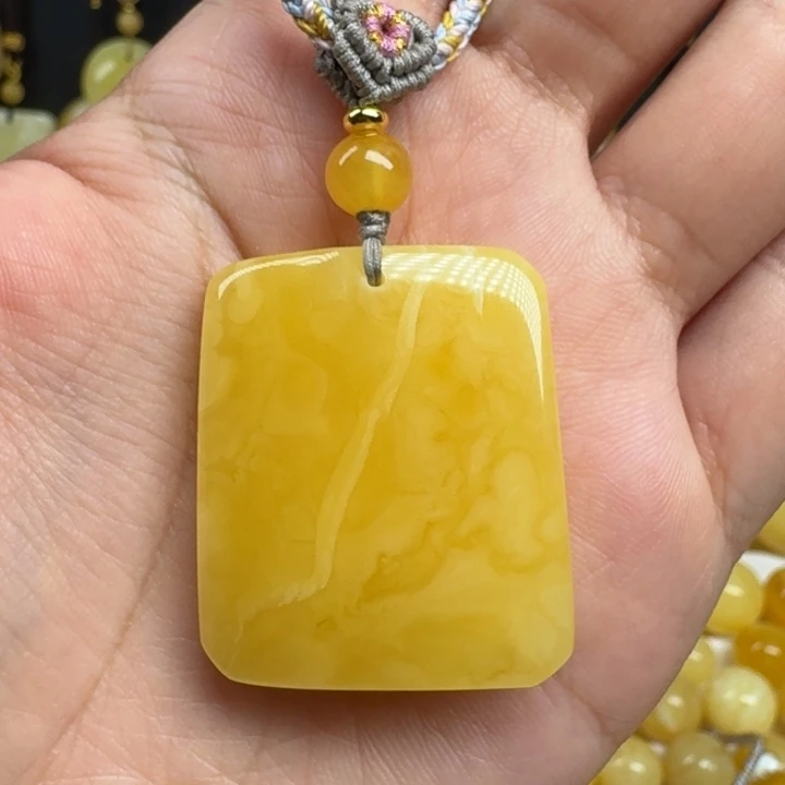 蜜蜡未镶嵌珠宝奇石