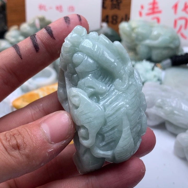 翡翠未镶嵌颈饰保真天然a货翡翠